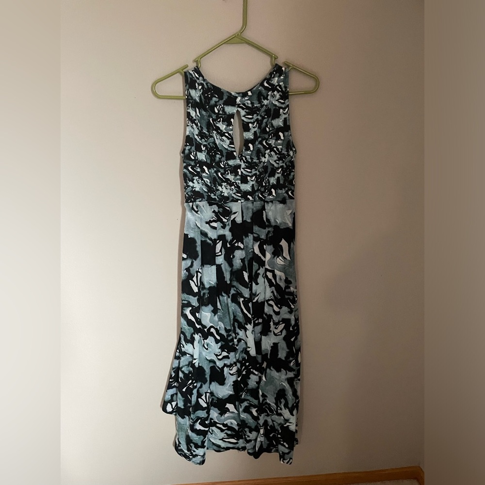 Simply Vera Vera Wang Dress Women's S Sleeveless V Neck Lightweight